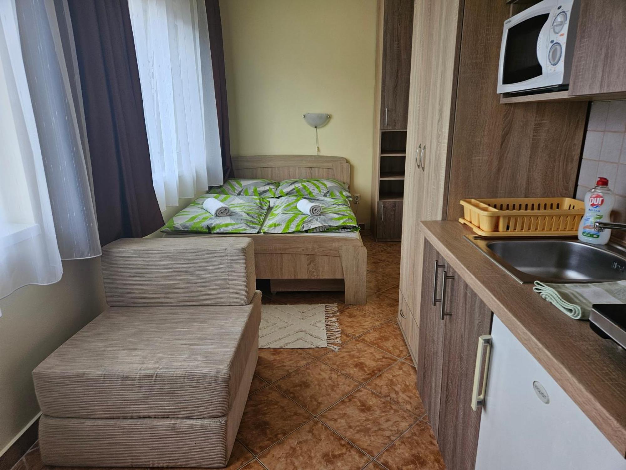 Ada 2 Apartmanhaz Hajdúszoboszló Dış mekan fotoğraf